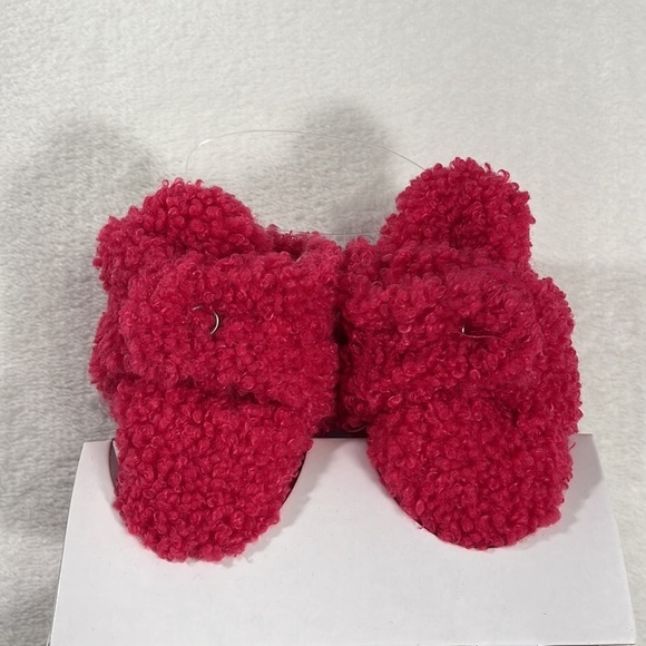 NWT Robeez Sherpa 0-3, 6-12 Fuschia Pink Easy Snap Booties, Shoes - Picture 3 of 6